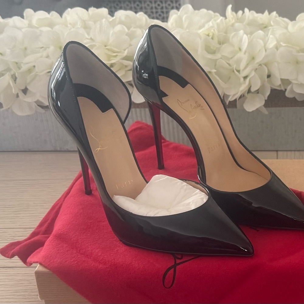 Brand New - Never Worn - Classic Christian Louboutin Black Patent Leather Heels